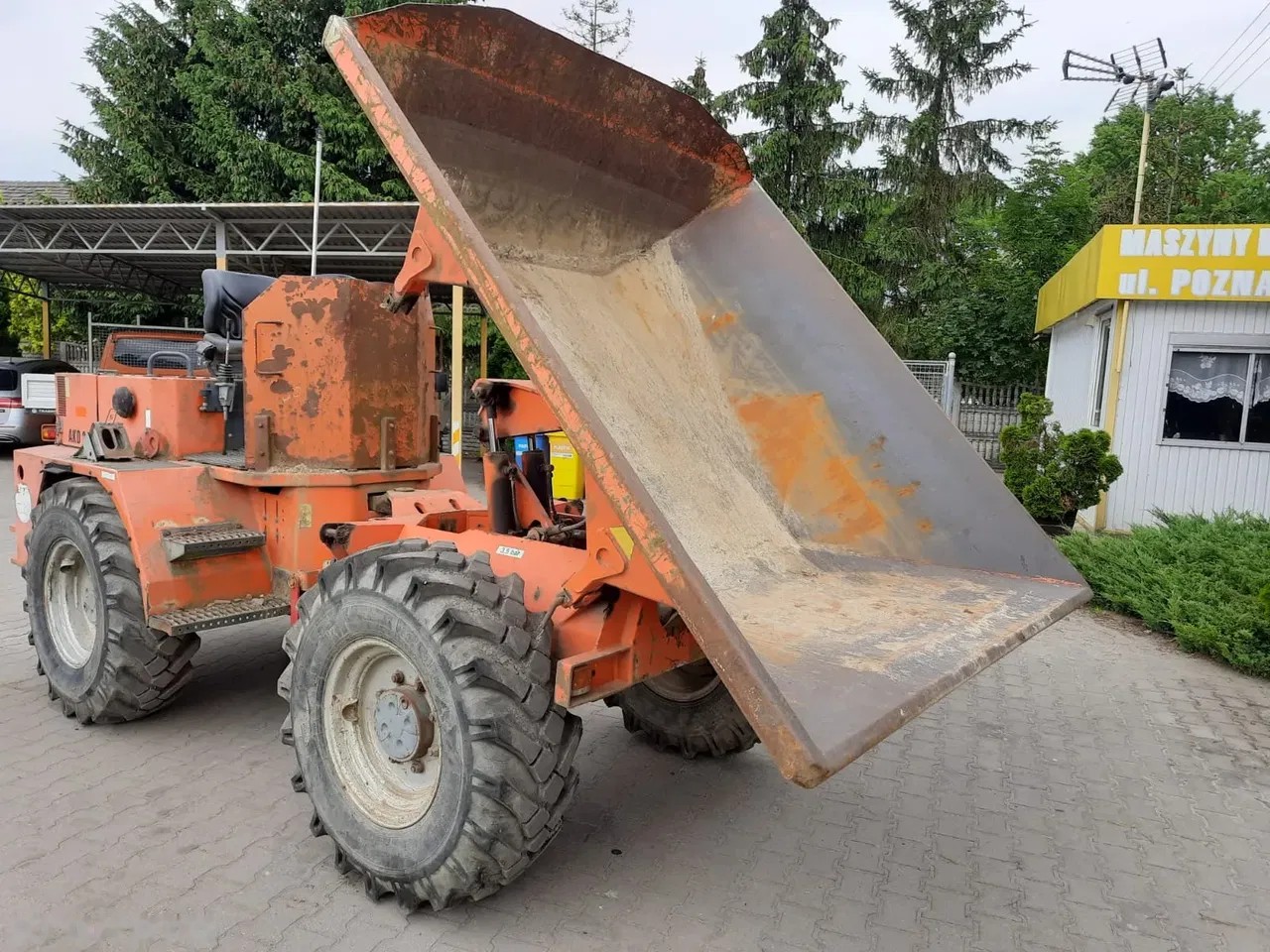 2000 Paus AKD, 3.370 mth, Import Auf Lager in der EU — Foto 1