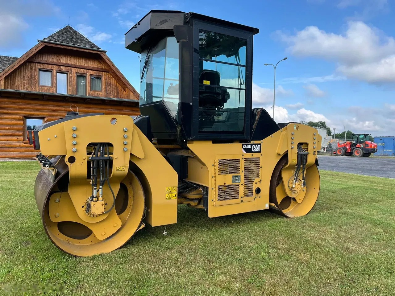 2015 Caterpillar CB44B, 800 mth, Import Auf Lager in der EU — Foto 2 z 10