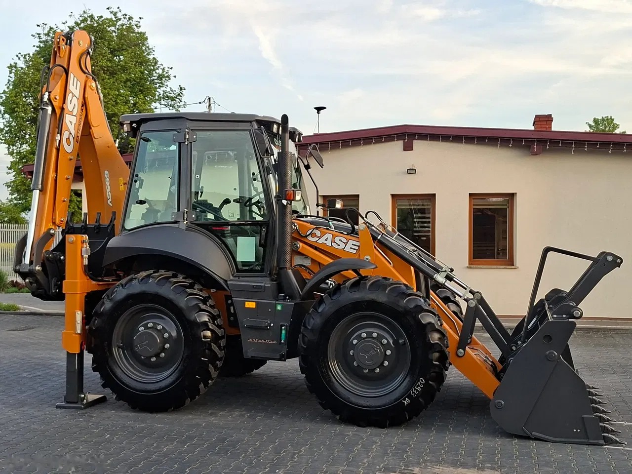 2026 Case 695SV, 5 mth, Import Auf Lager in der EU — Foto 13 z 15