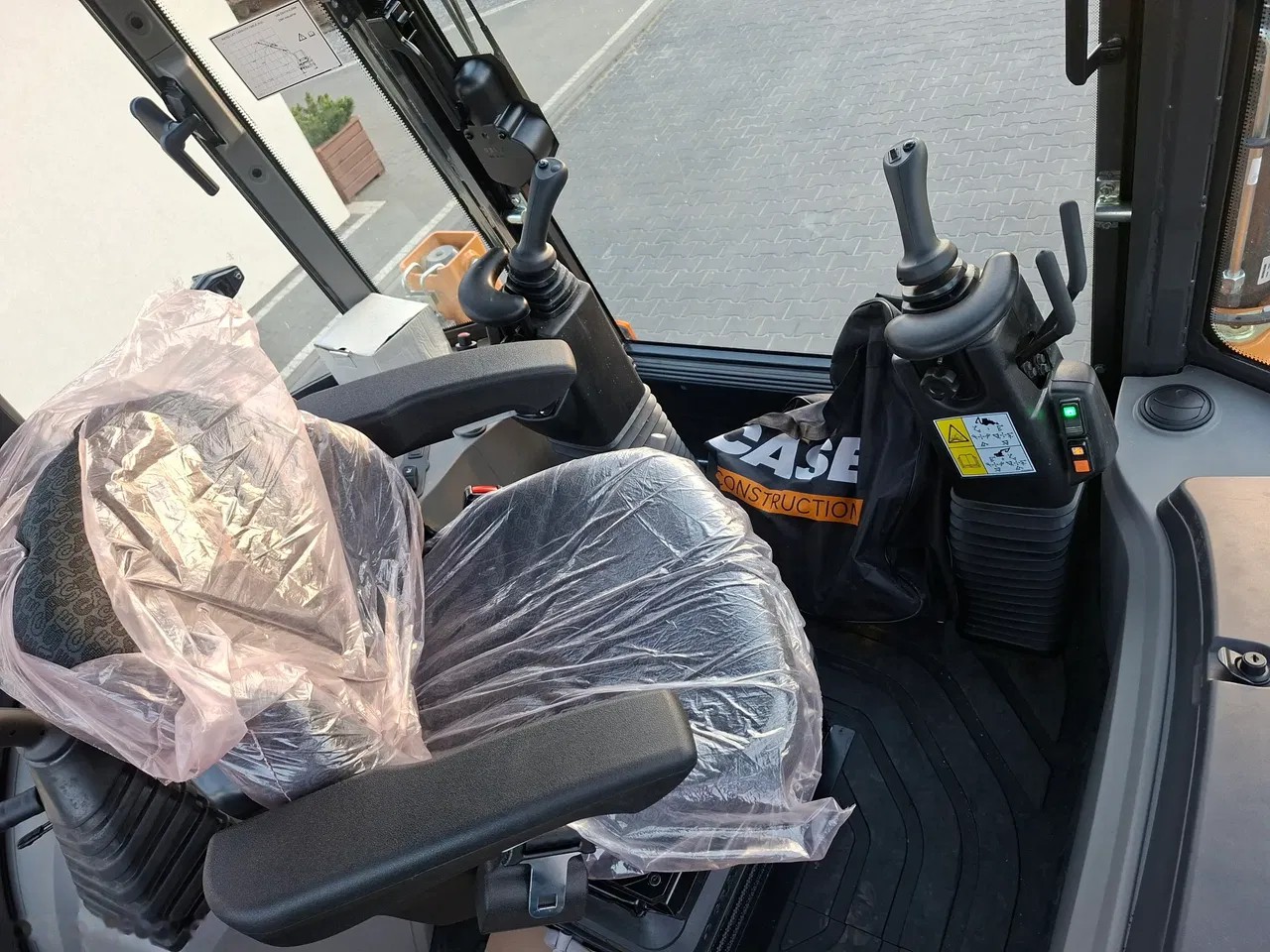 2026 Case 695SV, 5 mth, Import Auf Lager in der EU — Foto 3 z 15
