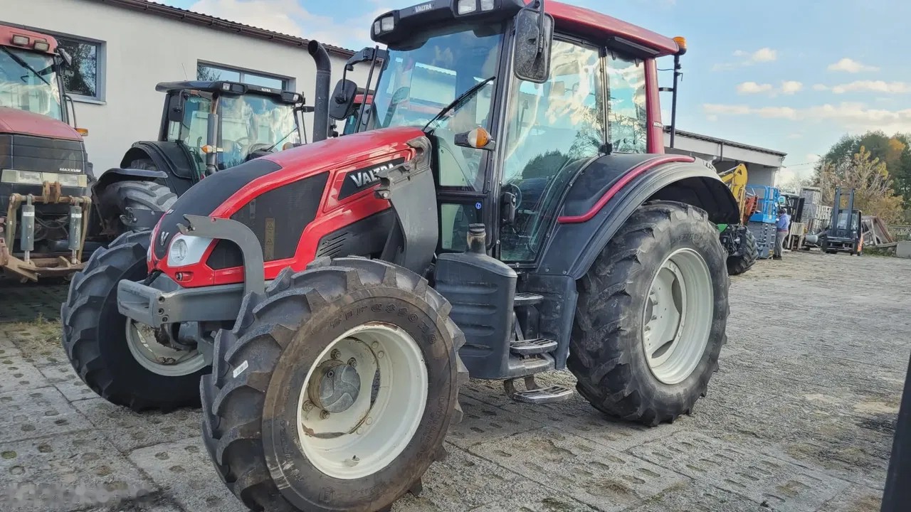 2016 Valtra N93, 7.265 mth, Import Auf Lager in der EU — Foto 1