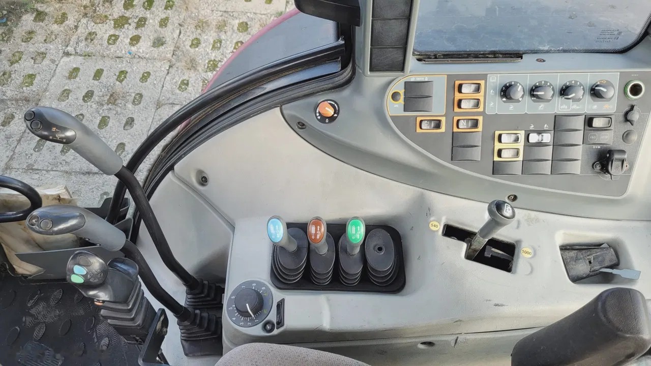 2016 Valtra N93, 7.265 mth, Import Auf Lager in der EU — Foto 10 z 14