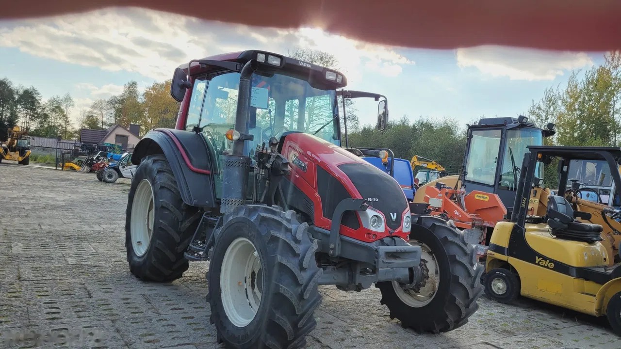 2016 Valtra N93, 7.265 mth, Import Auf Lager in der EU — Foto 2 z 14