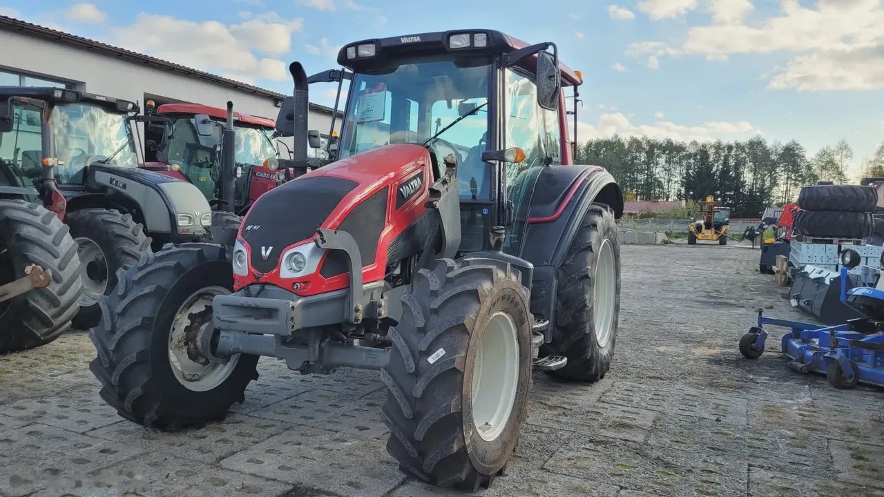 2016 Valtra N93, 7.265 mth, Import Auf Lager in der EU — Foto 3 z 14