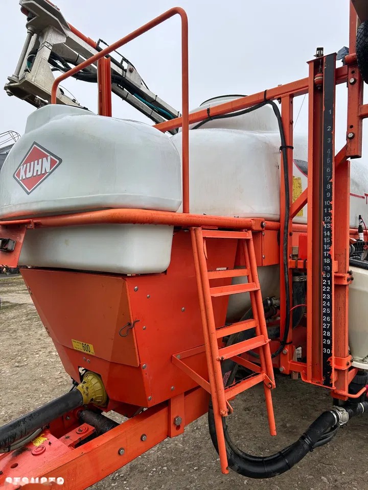 2002 Kuhn Top Trainer, Import Auf Lager in der EU — Foto 5 z 24