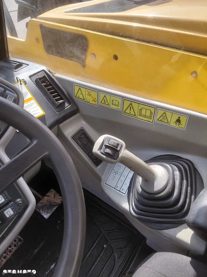 2008 Caterpillar TH220B, 6.540 mth, Import Auf Lager in der EU — Foto 10 z 13