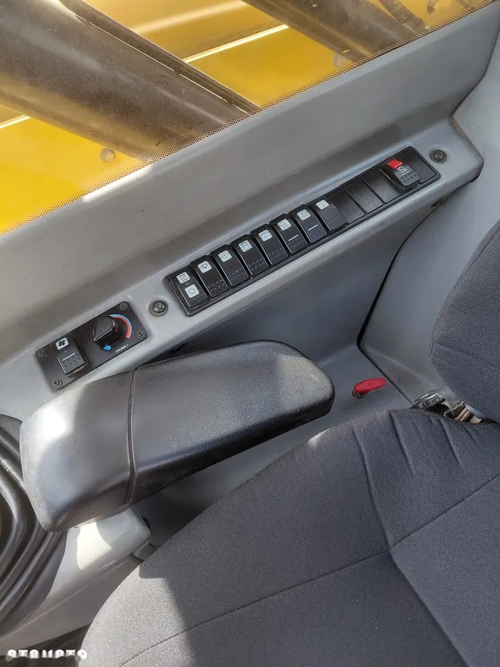 2008 Caterpillar TH220B, 6.540 mth, Import Auf Lager in der EU — Foto 9 z 13