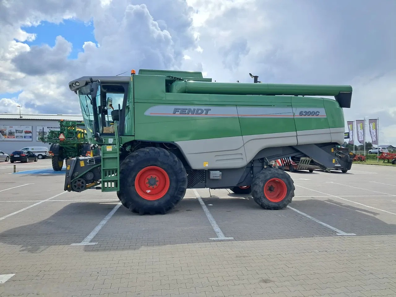 2011 Fendt 6300C, 5.194 mth, Import Auf Lager in der EU — Foto 1