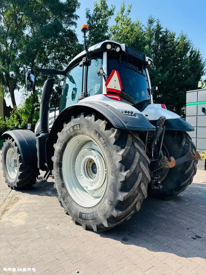 2018 Valtra T254 Versu, 8.300 mth, Import Auf Lager in der EU — Foto 6 z 15