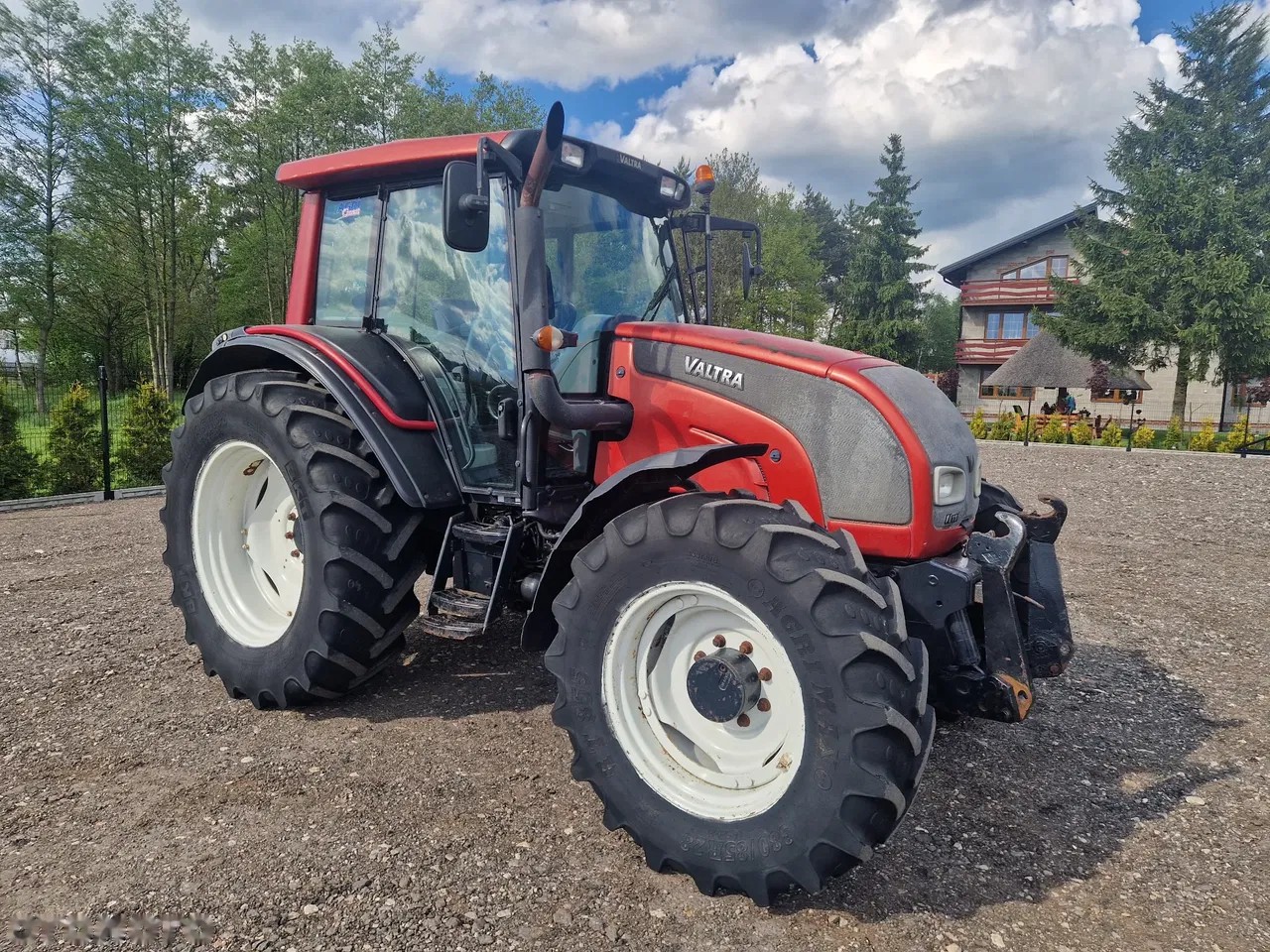 2008 Valtra N111 HiTech, 8.218 mth, Import Auf Lager in der EU — Foto 1