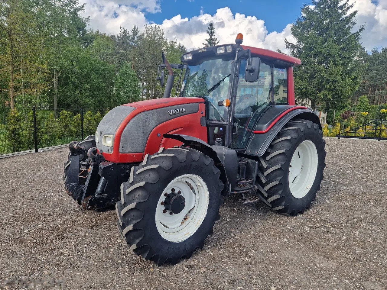 2008 Valtra N111 HiTech, 8.218 mth, Import Auf Lager in der EU — Foto 5 z 24