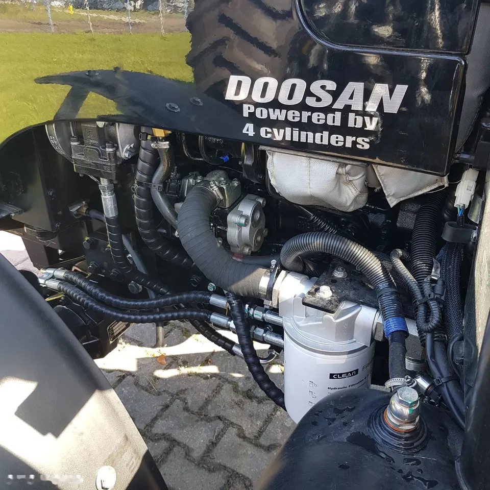 2025 Lovol M504 PRO, Import Auf Lager in der EU — Foto 15 z 24
