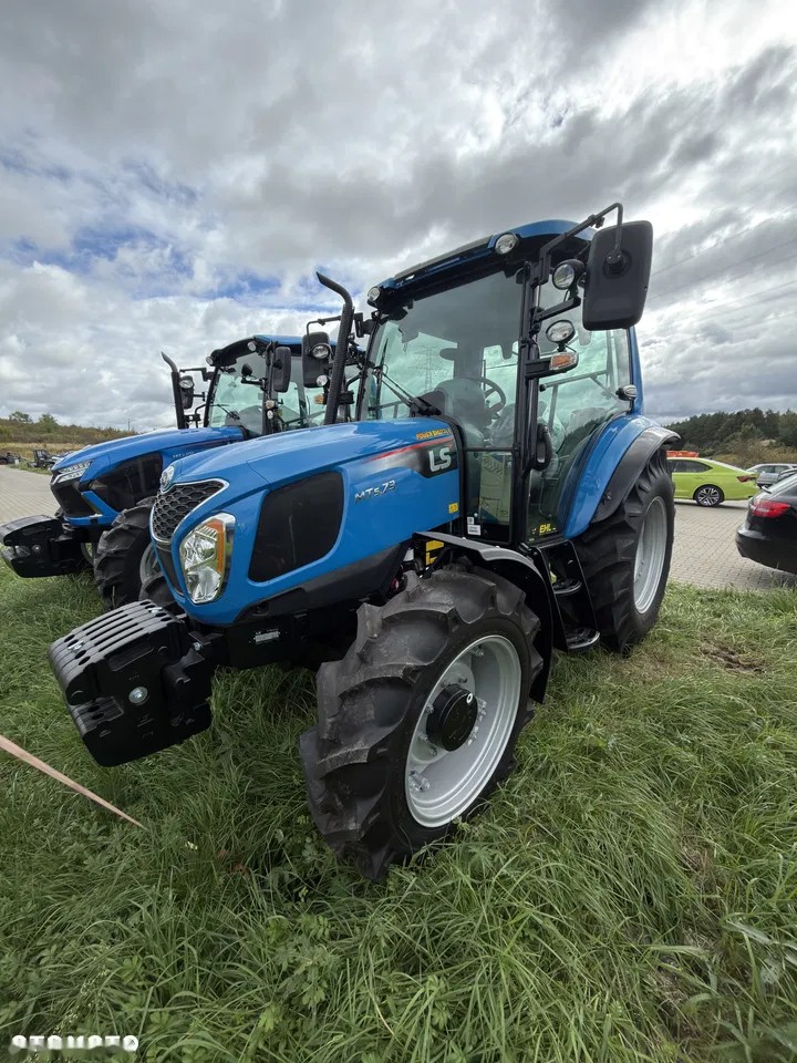 2025 Ls Traktor LS, Import Auf Lager in der EU — Foto 1 2025 Ls Traktor LS, Import Auf Lager in der EU — Foto 1