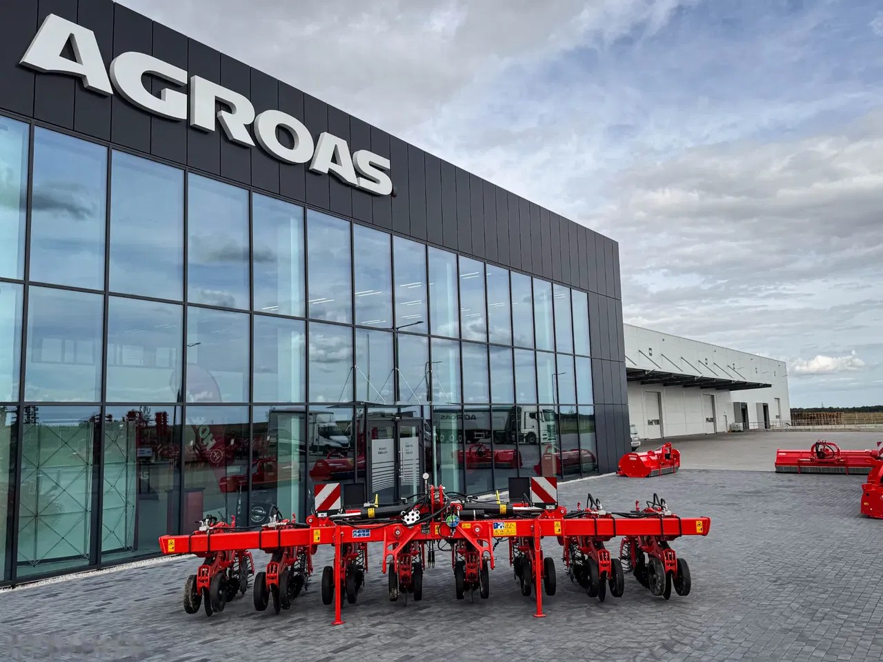 2023 Kuhn STRIGER 600R, Import Auf Lager in der EU — Foto 1 | AMECAR 2023 Kuhn STRIGER 600R, Import Auf Lager in der EU — Foto 1