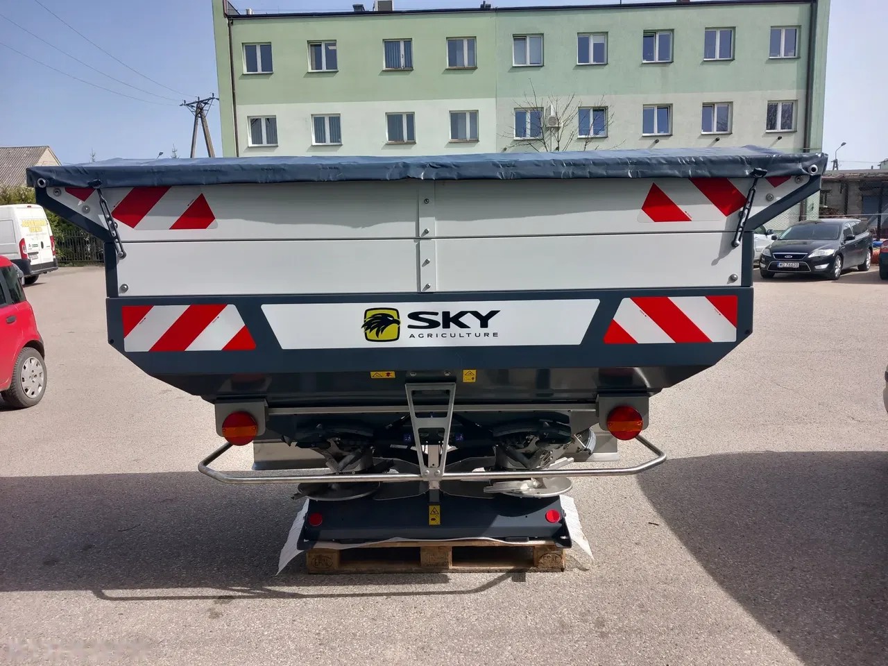 2024 Sky, Import Auf Lager in der EU — Foto 10 z 24