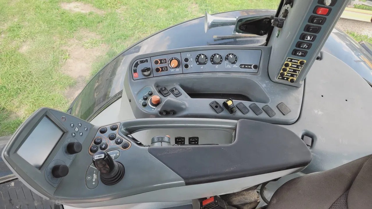 2016 Valtra S274, 1.076 mth, Import Auf Lager in der EU — Foto 14 z 19
