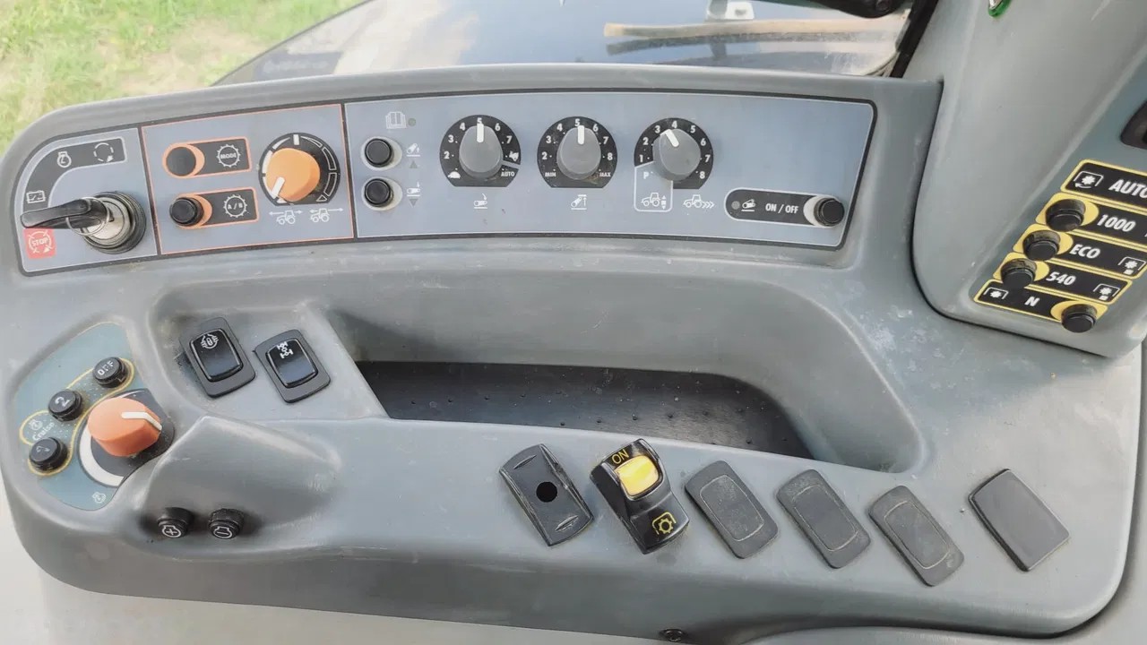 2016 Valtra S274, 1.076 mth, Import Auf Lager in der EU — Foto 15 z 19