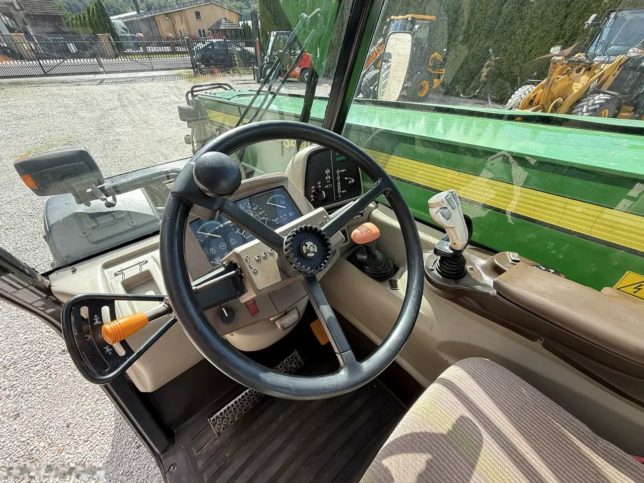 2004 John Deere 3420, 12.499 mth, Import Auf Lager in der EU — Foto 10 z 24