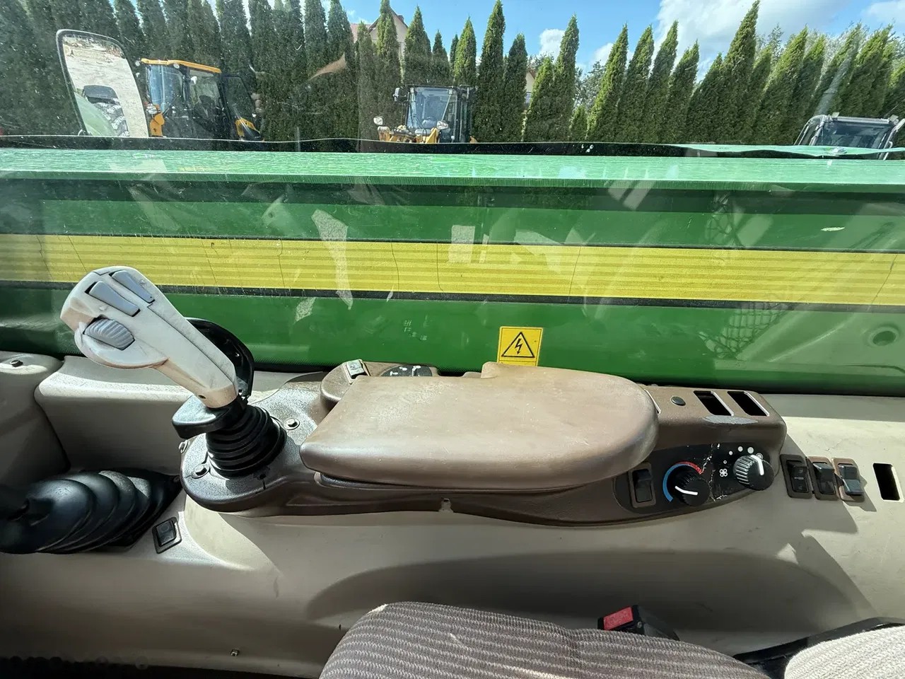2004 John Deere 3420, 12.499 mth, Import Auf Lager in der EU — Foto 11 z 24