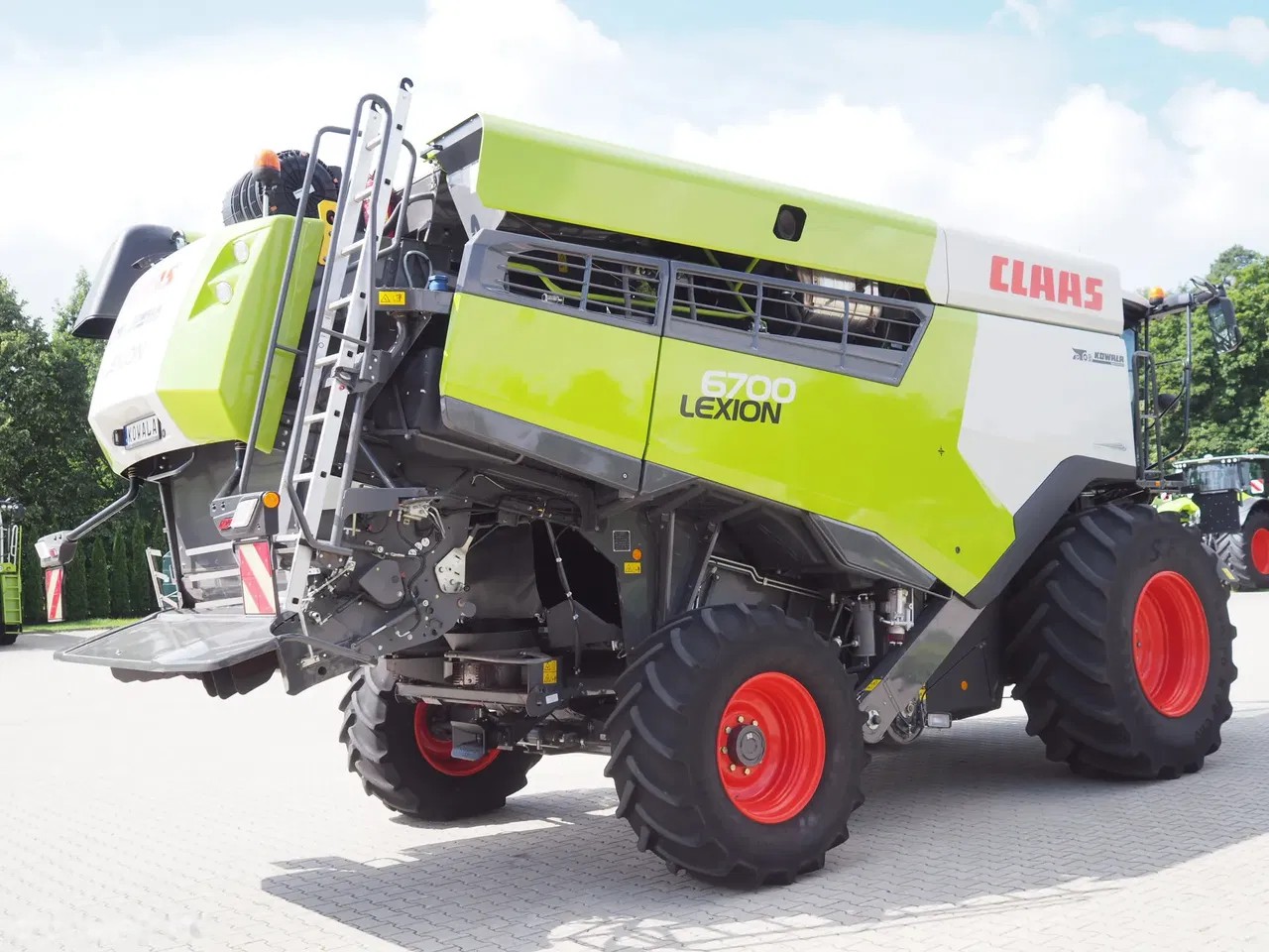 2020 Claas LEXION, 1.924 mth, Import Auf Lager in der EU — Foto 3 z 12