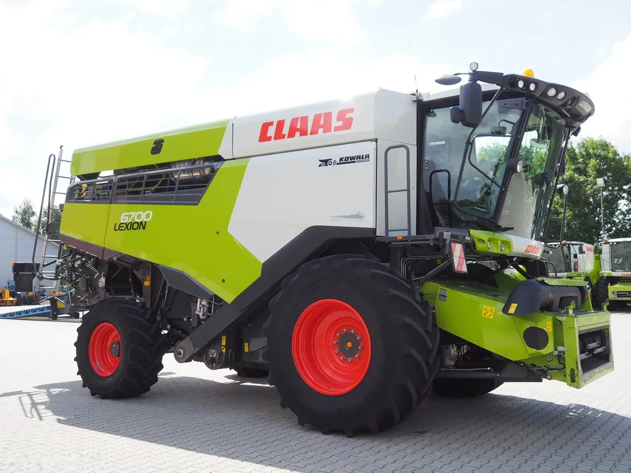 2020 Claas LEXION, 1.924 mth, Import Auf Lager in der EU — Foto 4 z 12