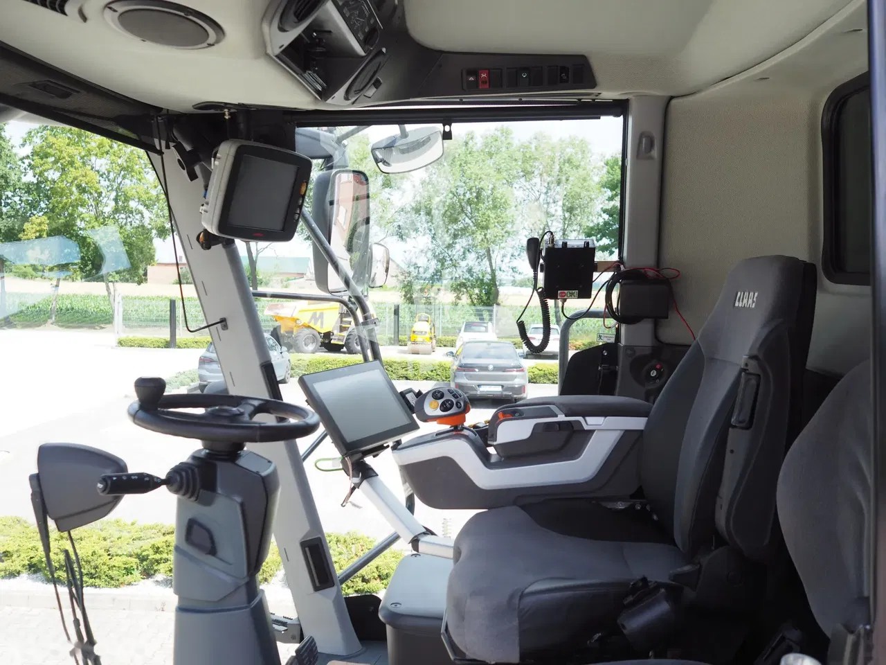2020 Claas LEXION, 1.924 mth, Import Auf Lager in der EU — Foto 5 z 12