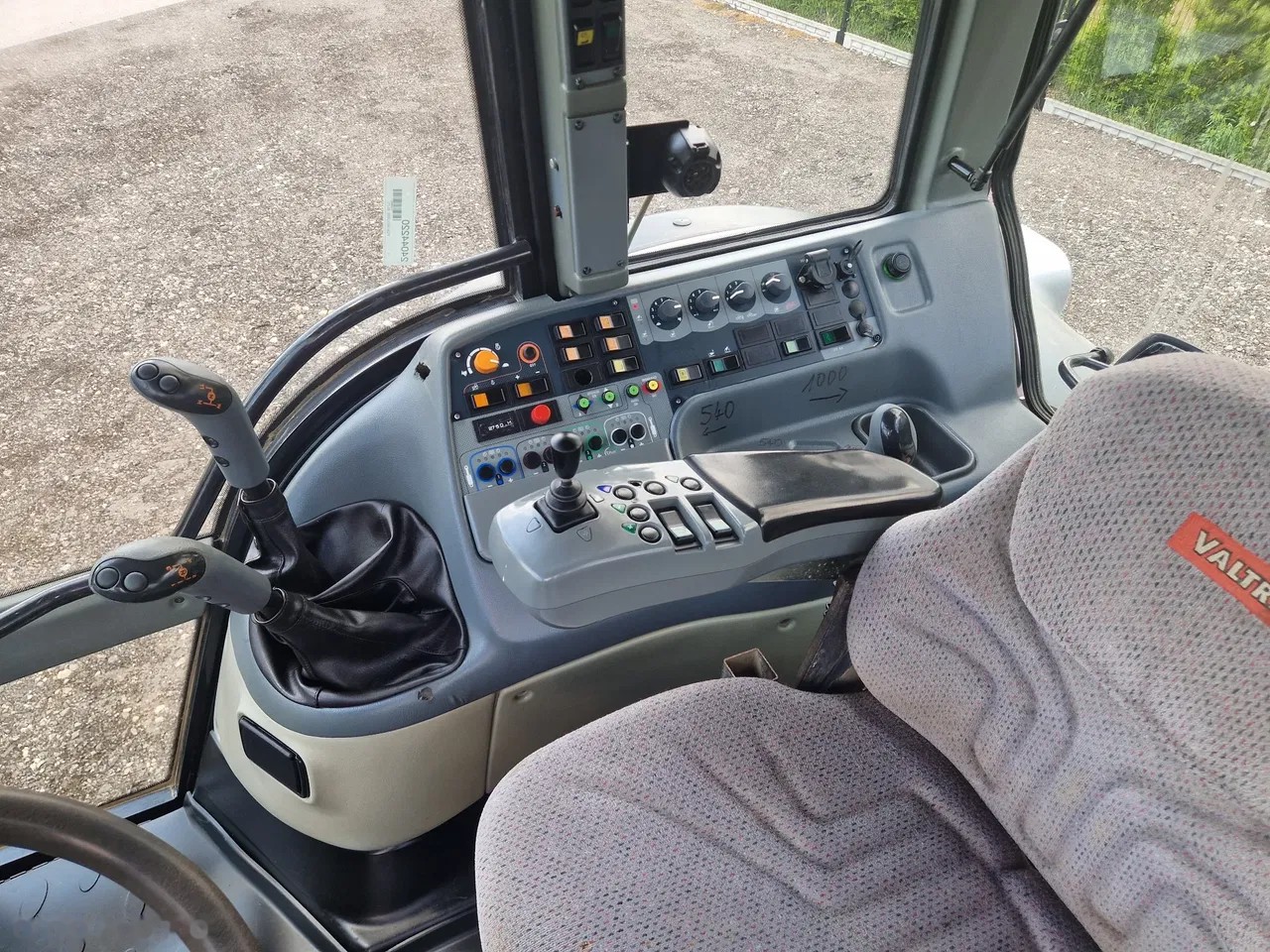 2006 Valtra T190, 9.624 mth, Import Auf Lager in der EU — Foto 8 z 24