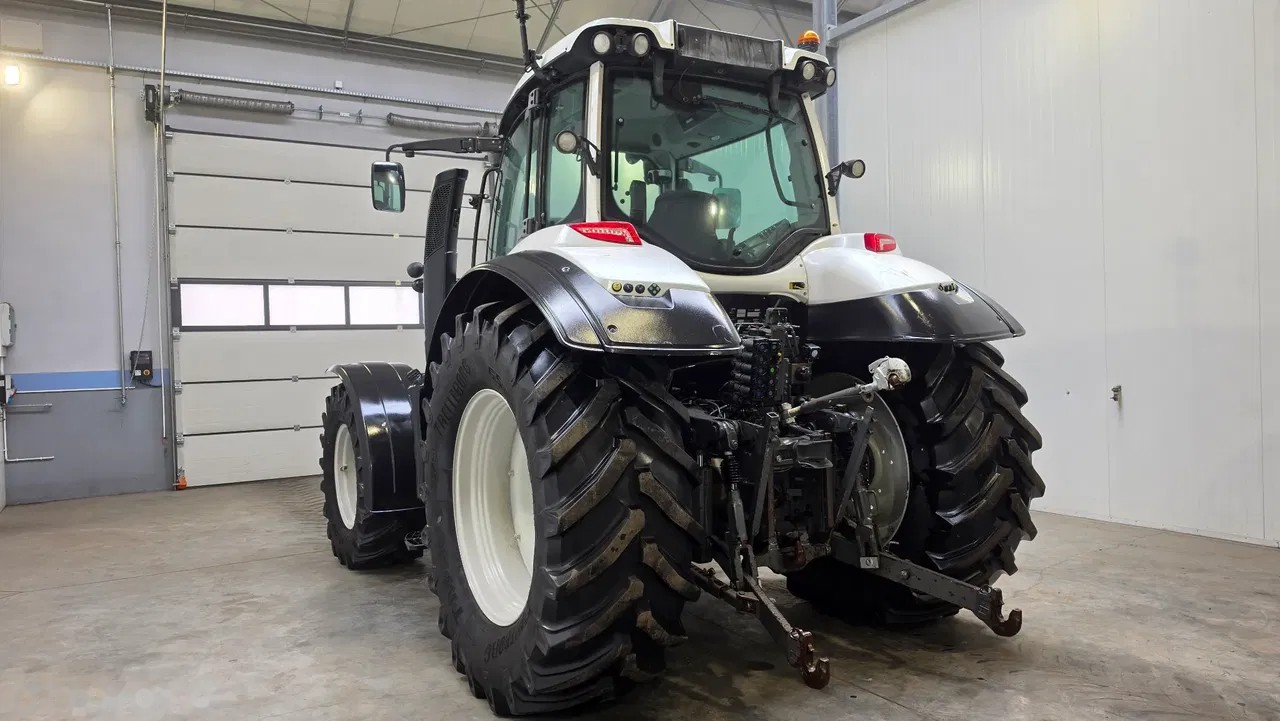 2015 Valtra, 4.200 mth, Import Auf Lager in der EU — Foto 12 z 24