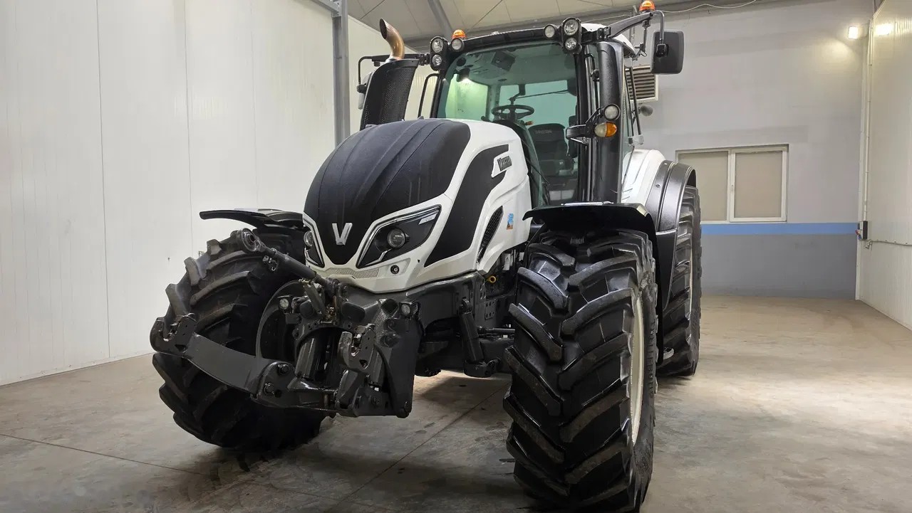 2015 Valtra, 4.200 mth, Import Auf Lager in der EU — Foto 14 z 24