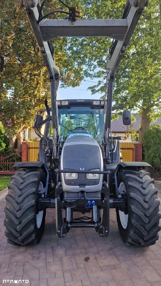 2007 Valtra N121, 12.300 mth, Import Auf Lager in der EU — Foto 3 z 24