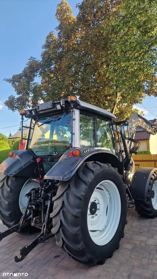 2007 Valtra N121, 12.300 mth, Import Auf Lager in der EU — Foto 5 z 24