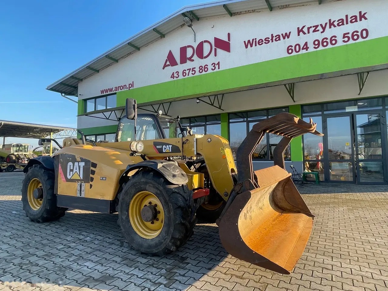 2011 Caterpillar TH 337, Import Auf Lager in der EU — Foto 1