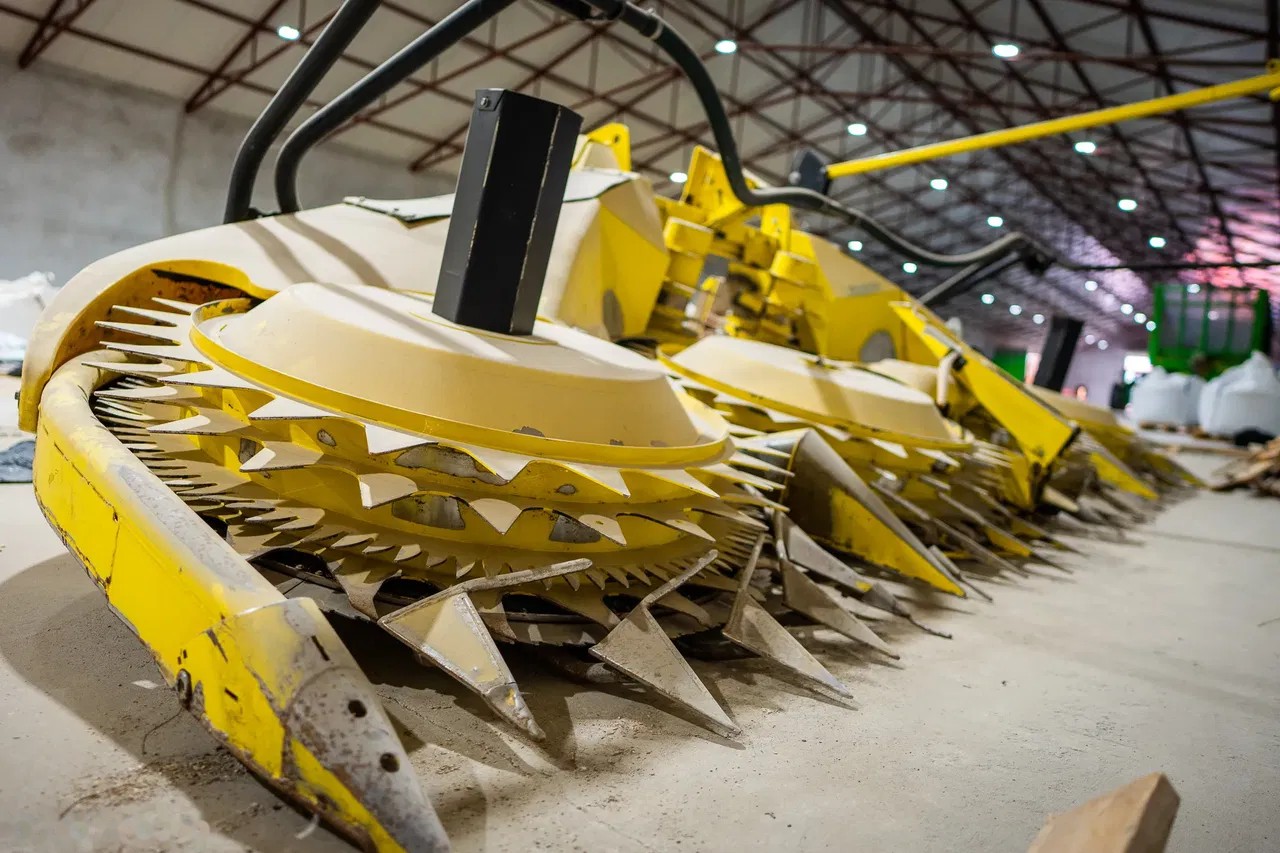 2022 John Deere 8300, 759 mth, Import Auf Lager in der EU — Foto 9 z 14