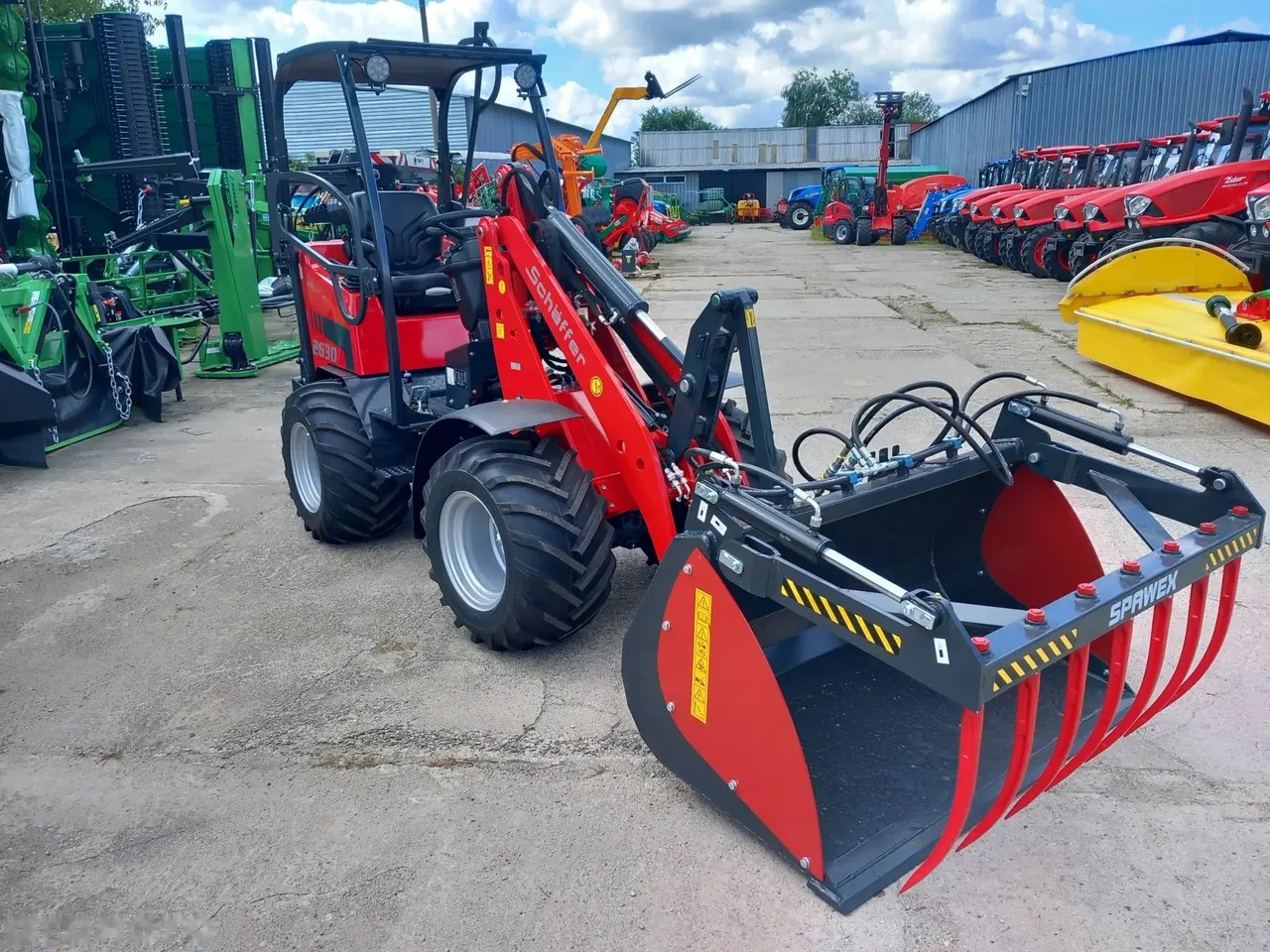 2023 Schaffer 3650T, Import Auf Lager in der EU — Foto 2 z 24