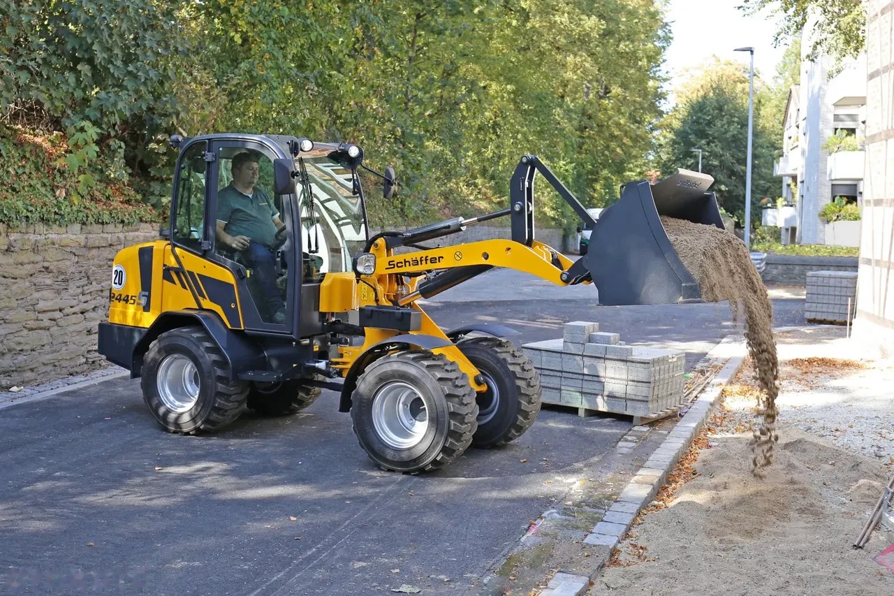 2023 Schaffer 3650T, Import Auf Lager in der EU — Foto 8 z 24