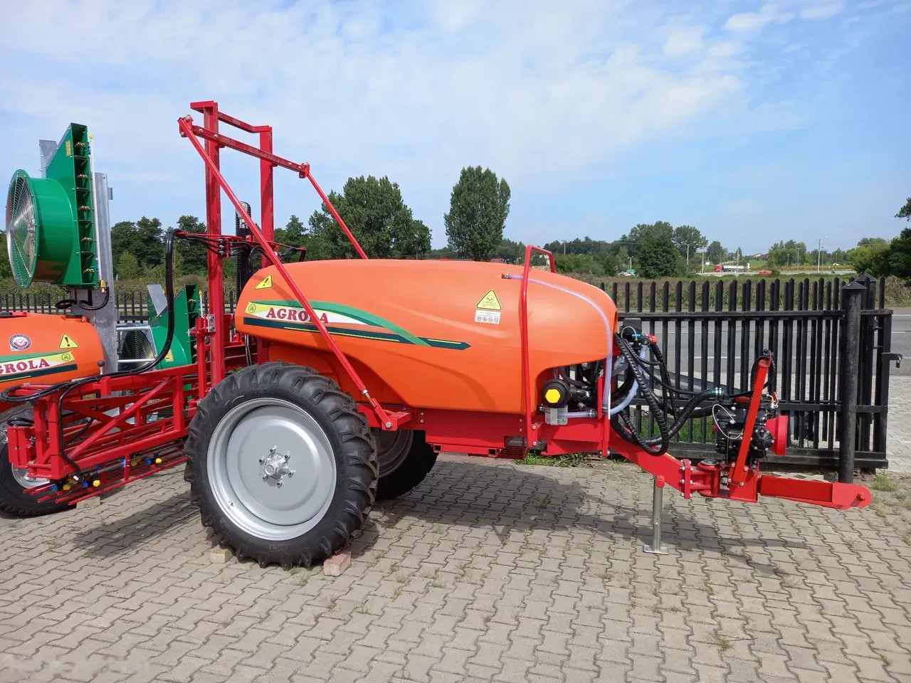 2025 Agrola Solid, Import Auf Lager in der EU — Foto 1 z 8 2025 Agrola Solid, Import Auf Lager in der EU — Foto 1 z 8