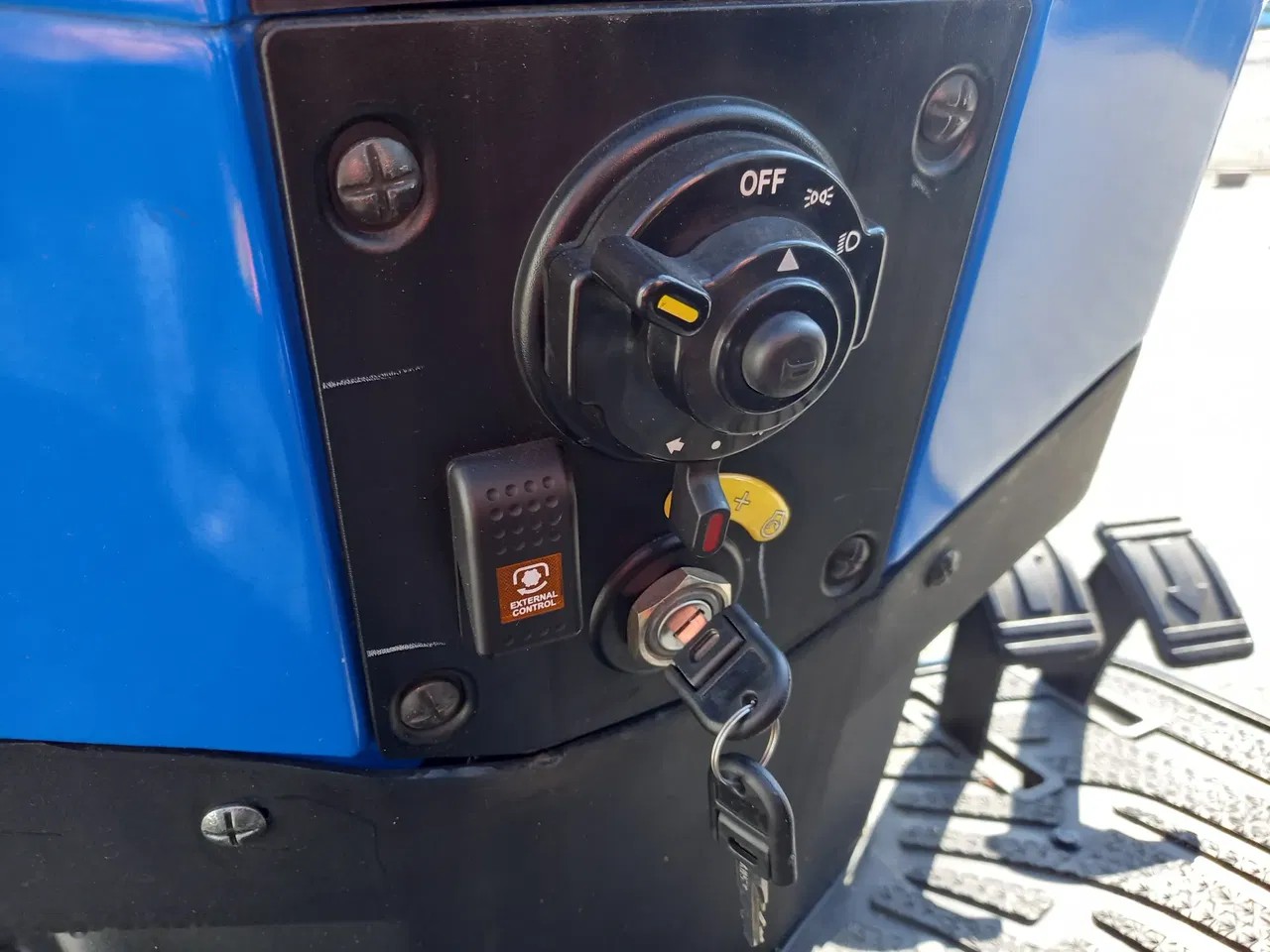 2025 Solis, Import Auf Lager in der EU — Foto 11 z 12