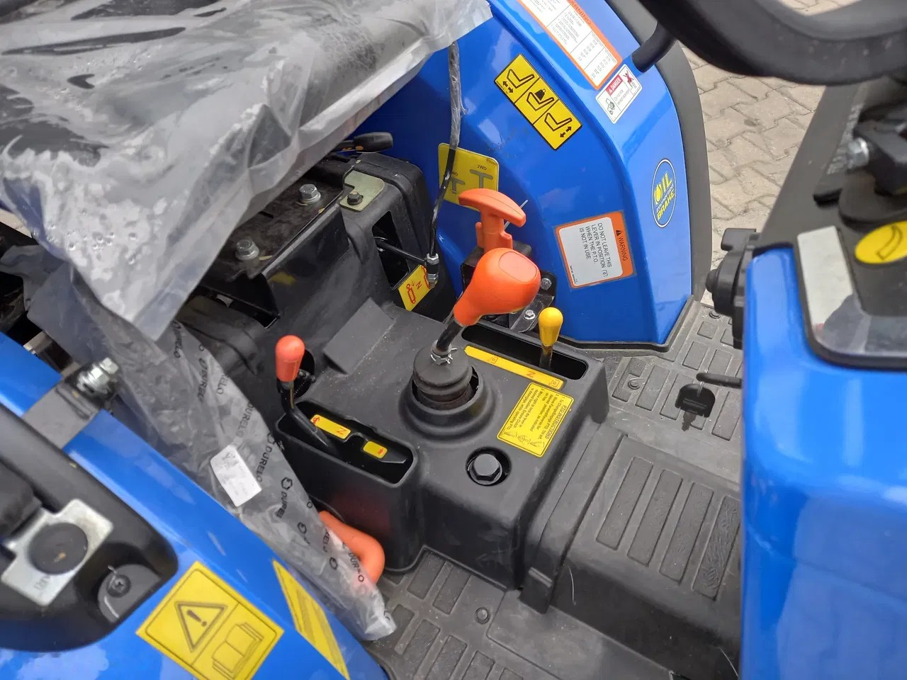 2026 Solis, Import Auf Lager in der EU — Foto 4 z 6