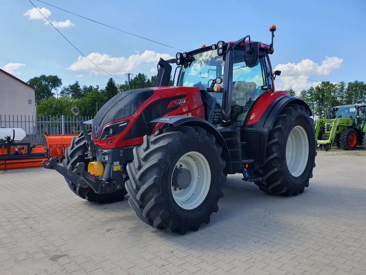 2020 Valtra T154 Versu, 5.946 mth, Import Auf Lager in der EU — Foto 1 z 24 2020 Valtra T154 Versu, 5.946 mth, Import Auf Lager in der EU — Foto 1 z 24