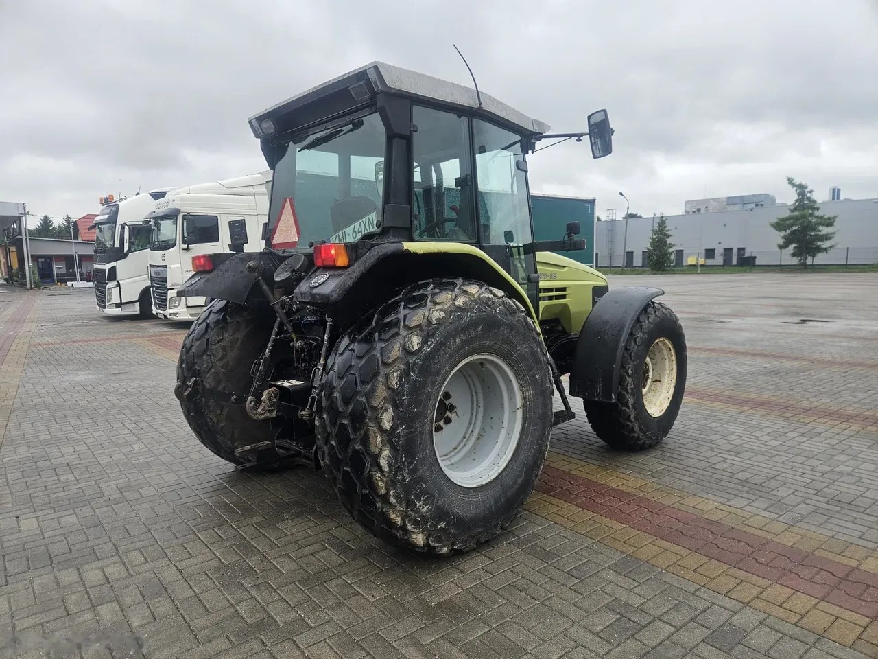 2004 Hurlimann XT 85, 9.031 mth, Import Auf Lager in der EU — Foto 3 z 10