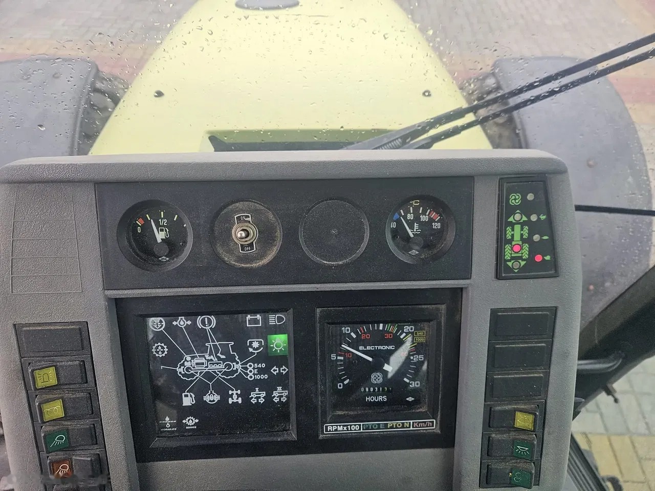 2004 Hurlimann XT 85, 9.031 mth, Import Auf Lager in der EU — Foto 8 z 10