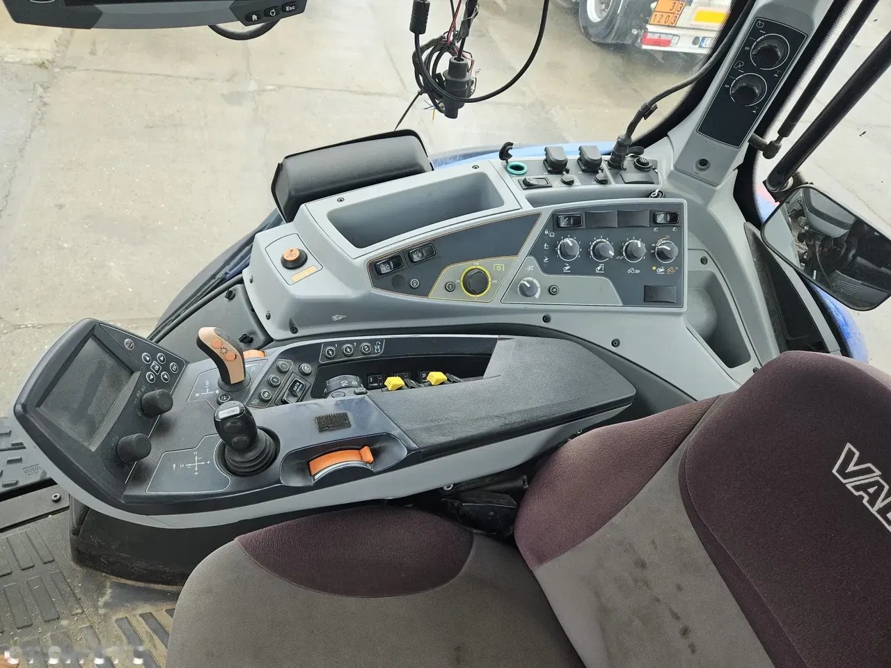2016 Valtra T234, 7.500 mth, Import Auf Lager in der EU — Foto 15 z 19