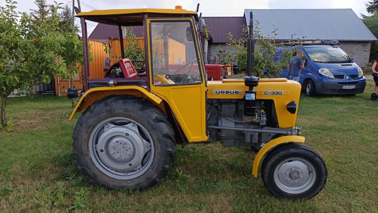 1982 Ls Traktor C 330, Import Auf Lager in der EU — Foto 1
