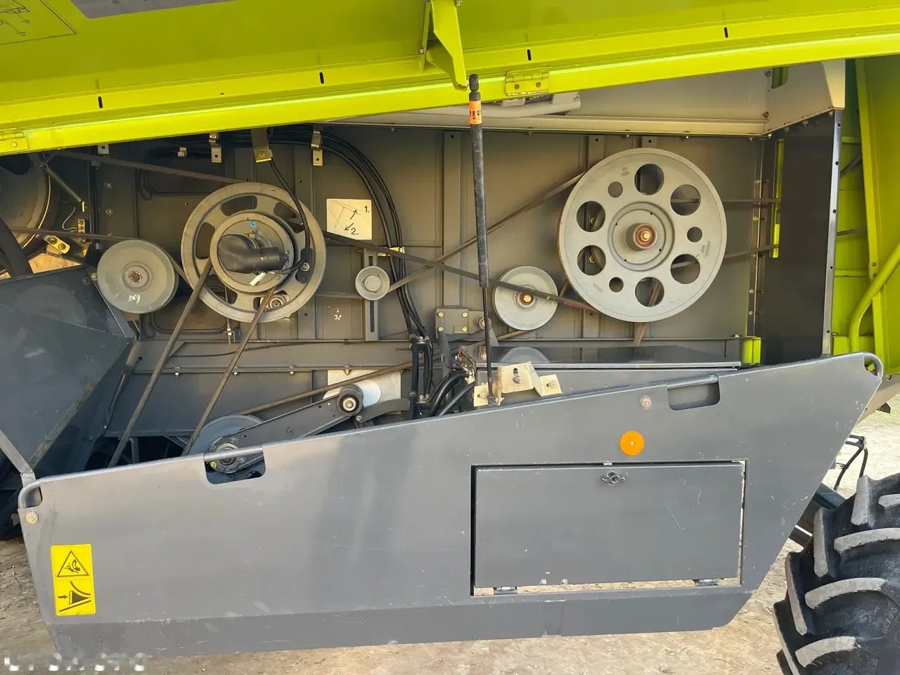 2001 Claas Medion 330, Import Auf Lager in der EU — Foto 8 z 21