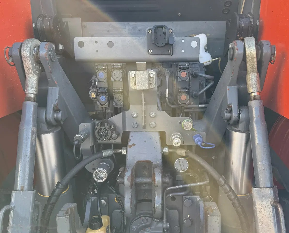 2017 Kubota M7-151 Premium, 6.142 mth, Import Auf Lager in der EU — Foto 7 z 18