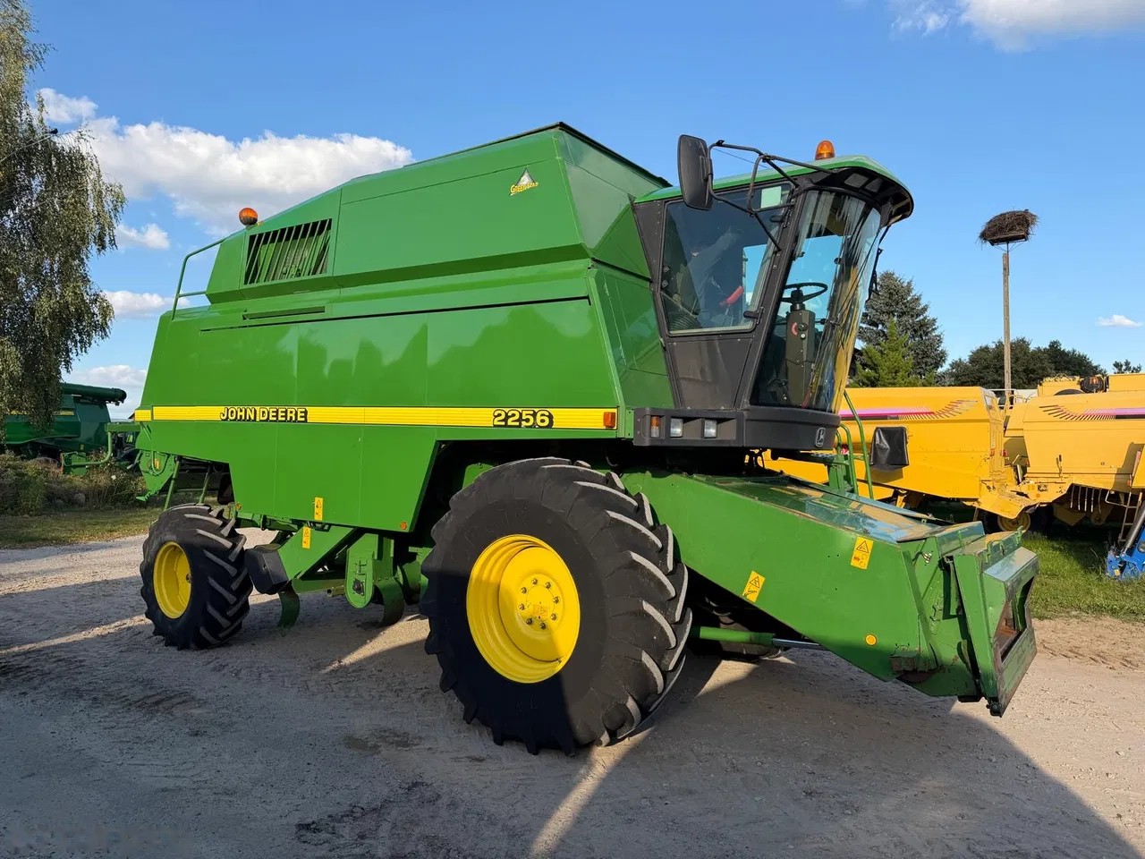 2001 John Deere 2256, Import Auf Lager in der EU — Foto 5 z 20