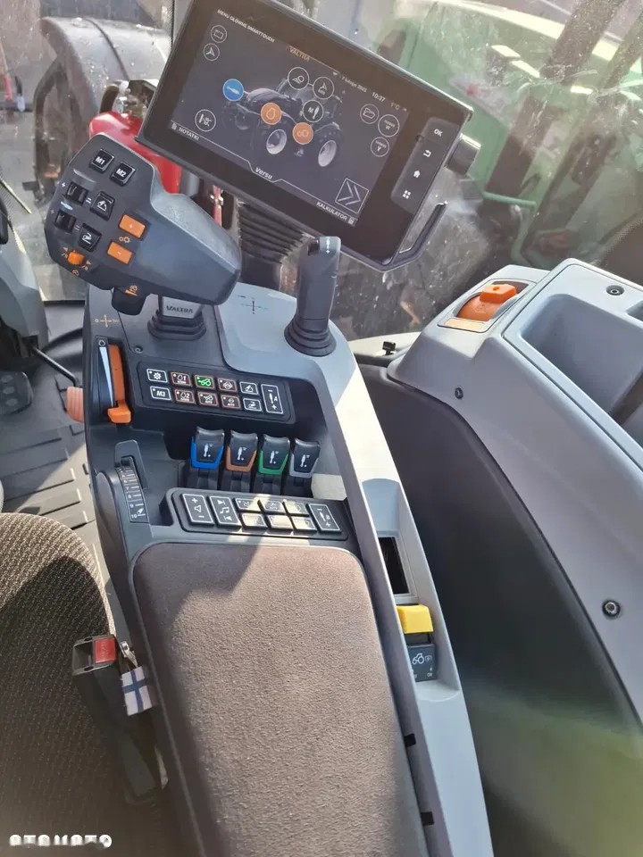 2017 Valtra T174 EV, 7.061 mth, Import Auf Lager in der EU — Foto 12 z 19