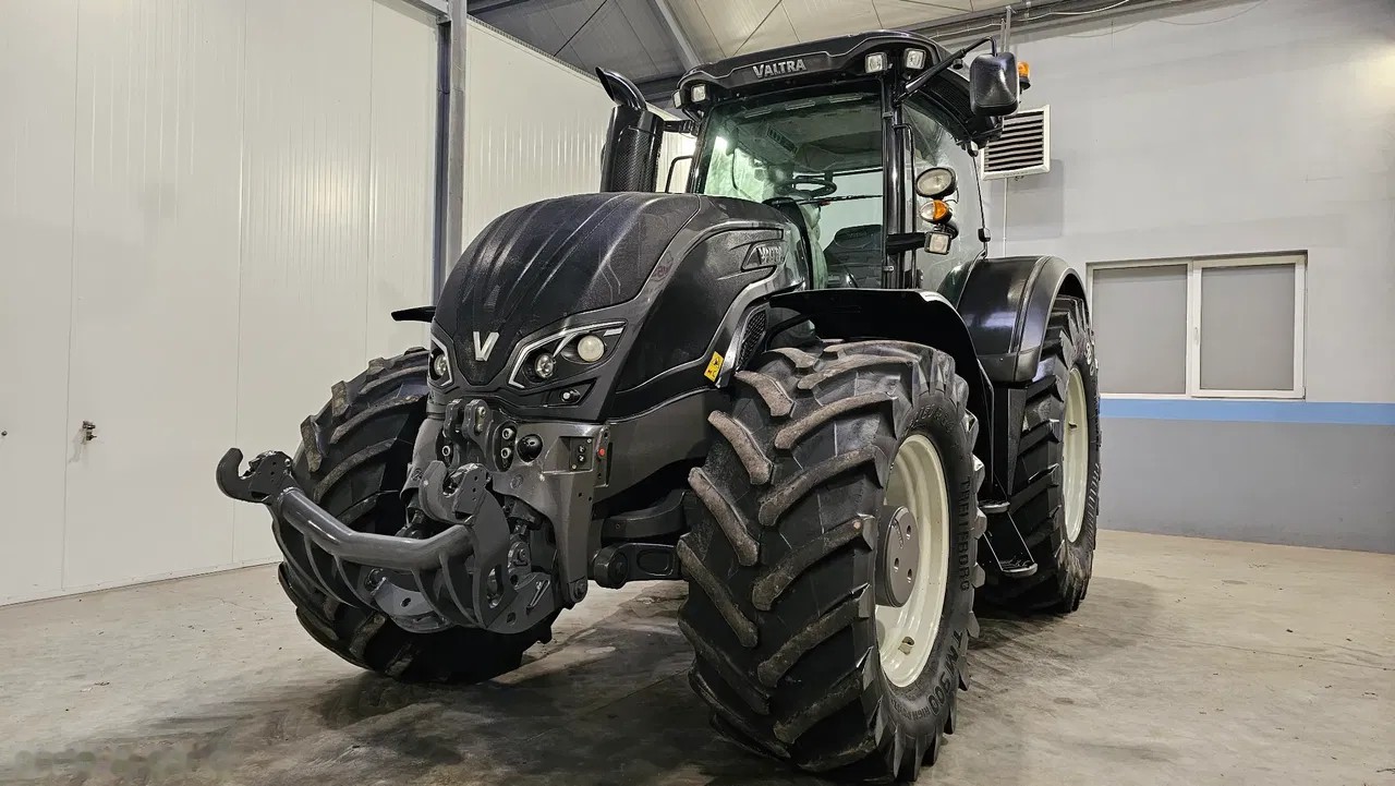2015 Valtra, 5.500 mth, Import Auf Lager in der EU — Foto 11 z 13