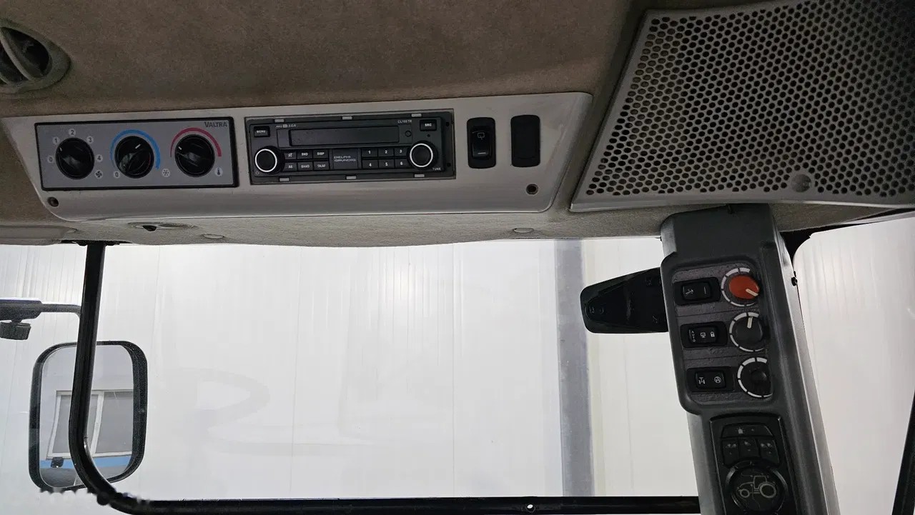2015 Valtra, 5.500 mth, Import Auf Lager in der EU — Foto 13 z 13