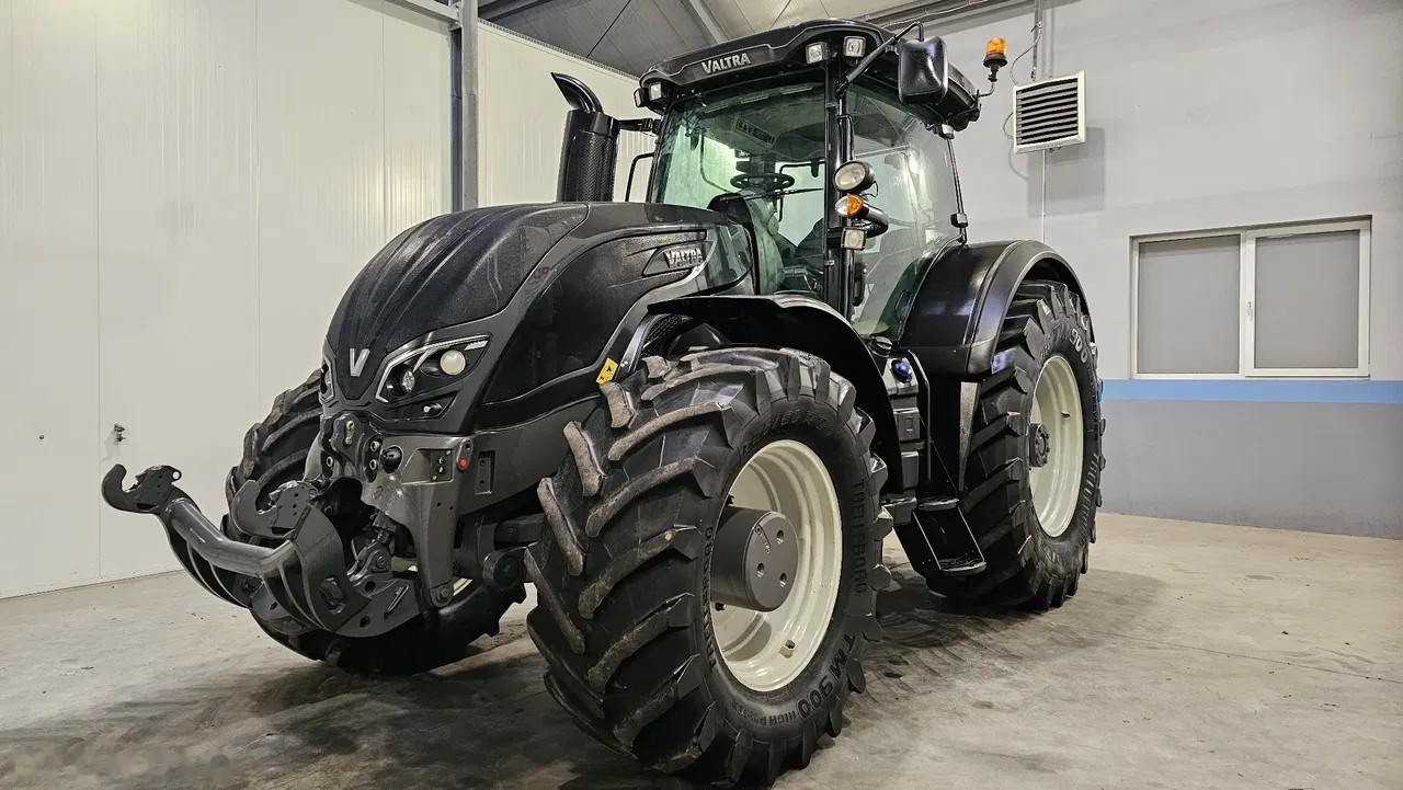 2015 Valtra, 5.500 mth, Import Auf Lager in der EU — Foto 3 z 13